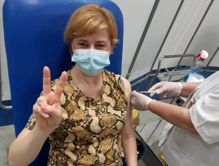 
    Mușterii din Piața Obor primesc mici gratis dacă se vaccinează  