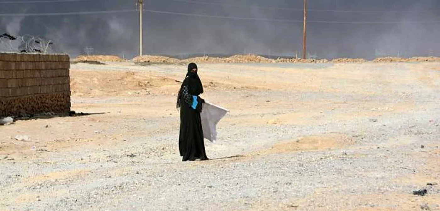 Femeie din Mosul îmbrăcată în burqa FOTO Euronews