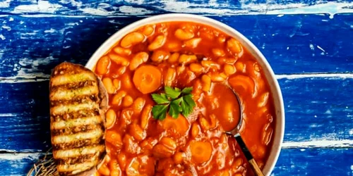 Traditional Greek bean soup recipe Fasolada 750x500 jpeg
