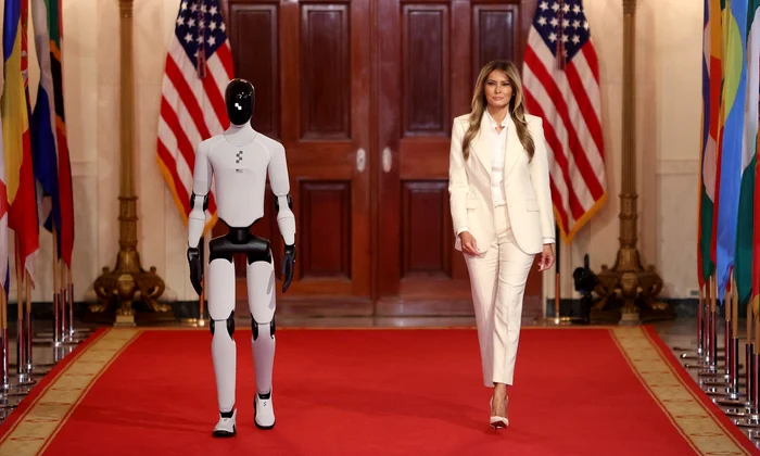 Melania Trump și robotul umanoid la Casa Albă   profimedia 1086194185 jpg