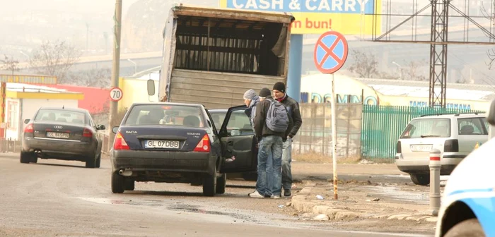 Poliţia a declanşat o acţiune naţională pentru depistarea şoferilor care fac ilegal curse de persoane FOTO Bogdan Dimofte