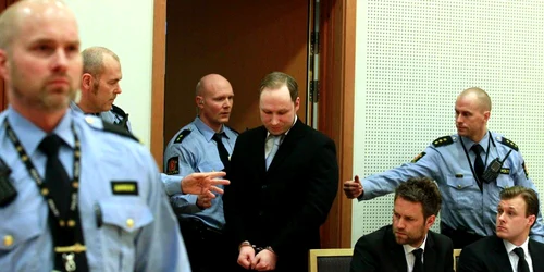 Anders Behring Breivik este acuzat de acte de terorism