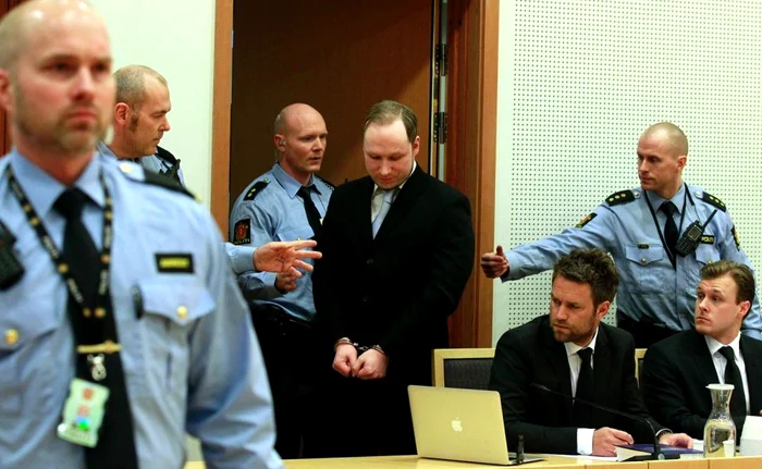 Anders Behring Breivik este acuzat de acte de terorism