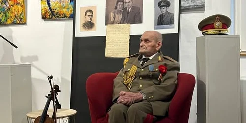 Nicuşor Dan a acordat gradul de general veteranului de război Iosif Rus FOTO FB Nicusor Dan jpg