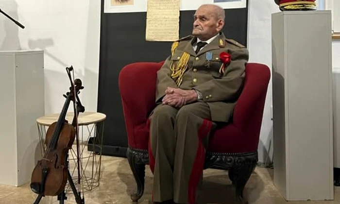 Nicuşor Dan a acordat gradul de general veteranului de război Iosif Rus FOTO FB Nicusor Dan jpg