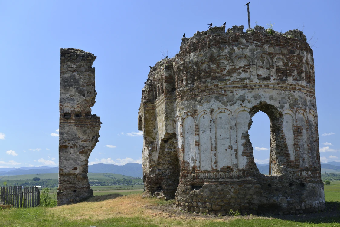 Așezământul de cult Bociulești, și el o ruină FOTO Monumenteneamt.ro 