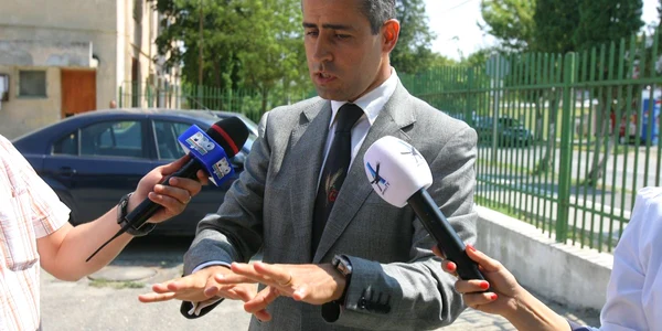 Remus Truică refuză să-i dea fetiţele soţiei