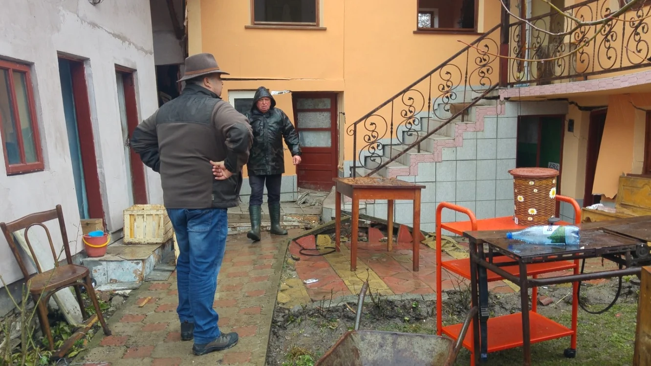 Sprijin financiar pentru persoanele afectate de alunecÄrile de teren din VÄleni Åi Glodeni