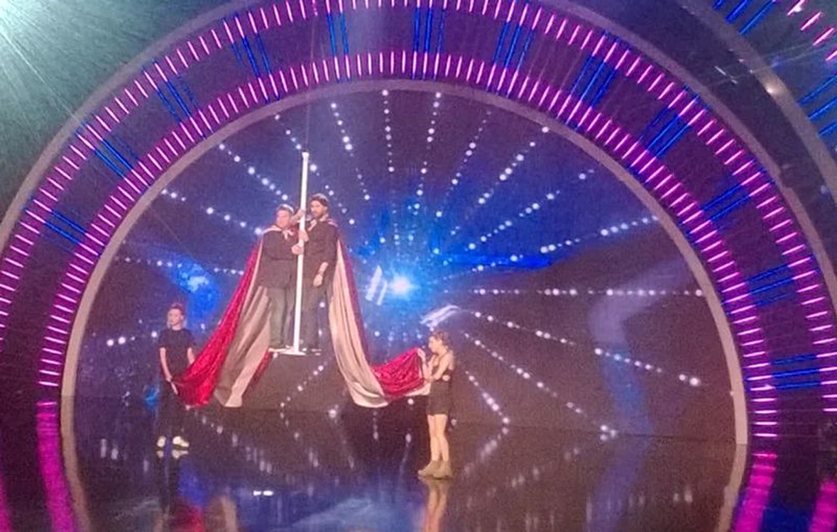 Smiley şi Pavel Bartoş şi-au făcut o intrare triumfală 