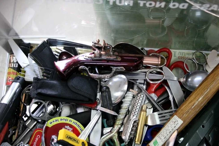 Obiecte interzise pe Aeroportul Internaţional "Traian Vuia" Timişoara