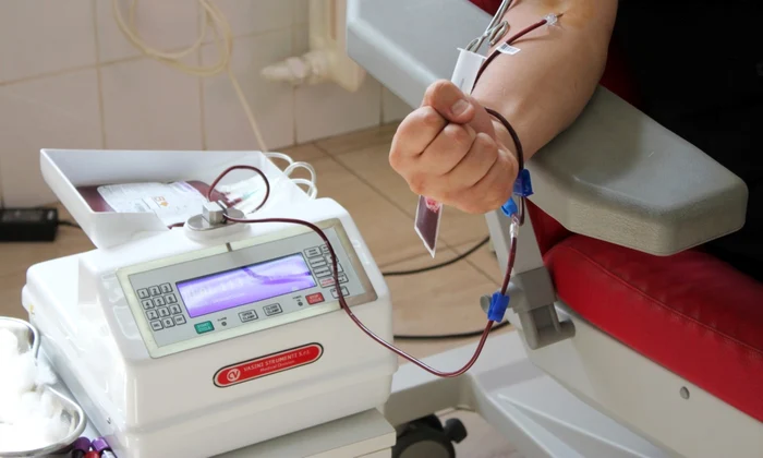 Preoţii şi credincioşii din Galaţi şi Brăila au donat sânge FOTO Costiuc Petrică