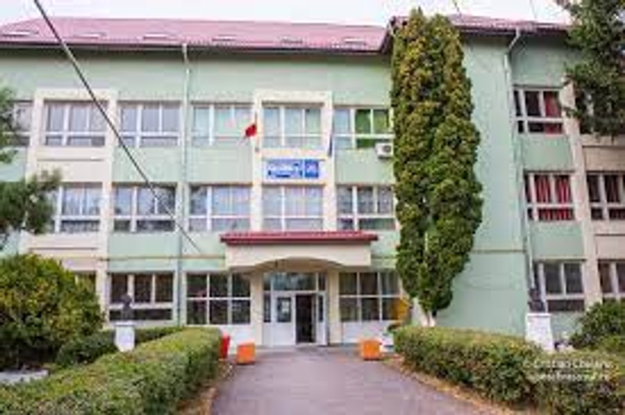 Elevi cu Salmonella la o școală din Brașov. Numărul lor din raportul DSP, mai mic decât cel din spitale