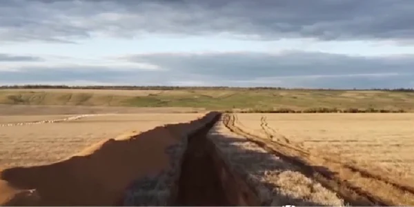 Rusia construiește o rețea vastă de tranșee în regiunea Zaporojie FOTO Captură Daily Mail
