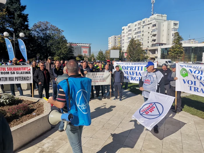 Sindicaliștii Cartle Alfa au protestat la Slatina FOTO: A.M.