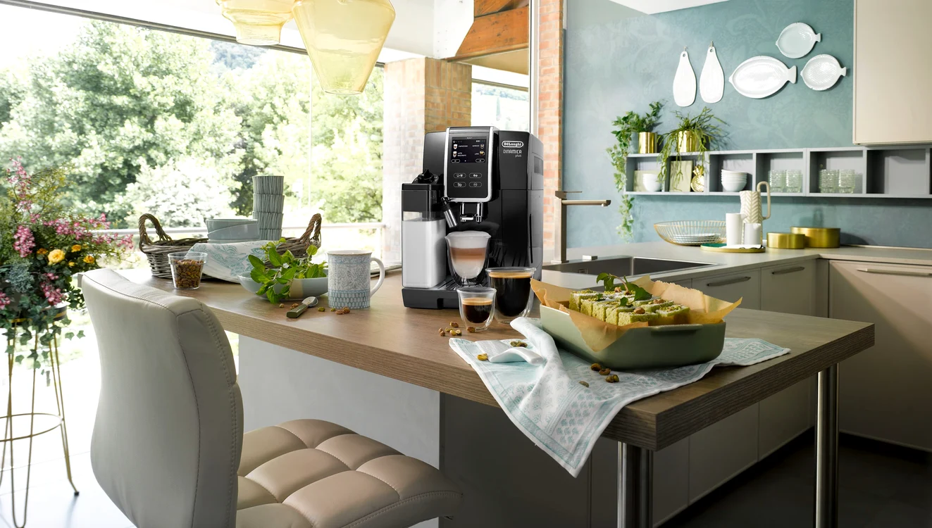 Espresor automat DE’LONGHI Dinamica ECAM 370 70 B, în Top 7 espressoare automate 2026 Sursă eMAG