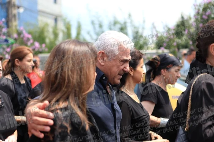 Inmormantarea mamei fratilor Becali