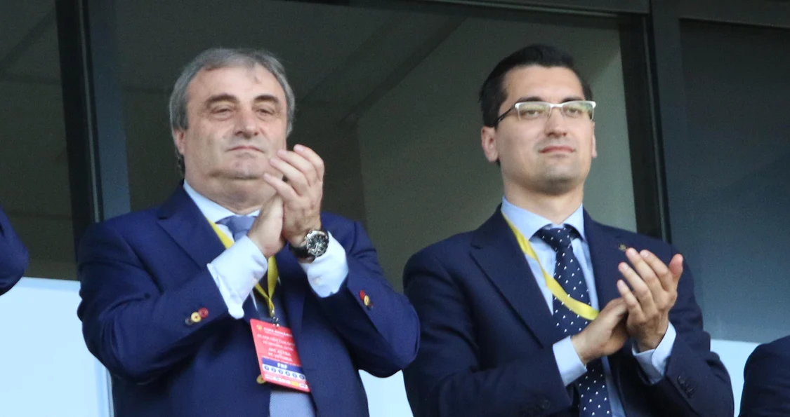Mihai Stoichiță și Răzvan Burleanu conduc fotbalul românesc. Foto Mediafax