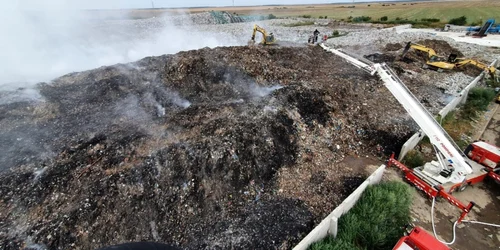 calarasi un nou incendiu la statia de sortare ulmeni foto faceb/ISU calarasi