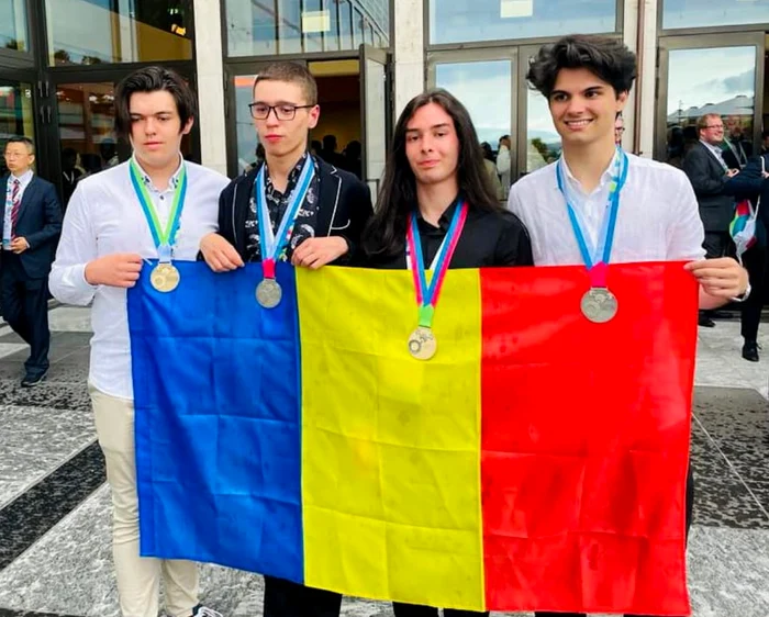 Elevii care au adus medalii României la Olimpiada Internațională de Chimie FOTO Facebook