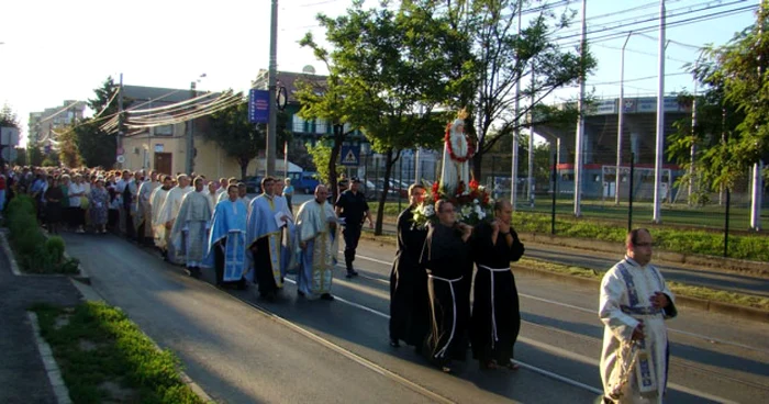 Procesiune la Mănăstirea Franciscană