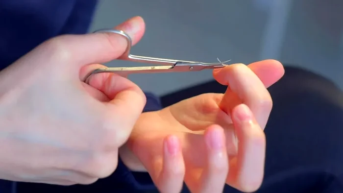 Cum să ascuți forfecuța de unghii acasă. 