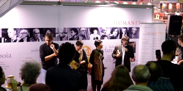 lansare humanitas
