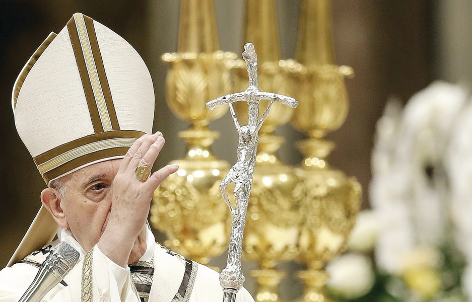 Papa Francisc a venit în fața a mii de credincioși la slujba de Înviere de la basilica Sfântul Petru din Roma VIDEO 
