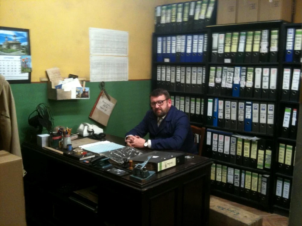 adrian titieni   si caii sunt verzi pe pereti12 09 2010 jpeg
