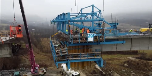 Stadiul lucrărilor la autostrada Sibiu - Piteşti Lotul 1 Boiţa Viaductul Tălmăcel Foto Ioan Adrian Gica