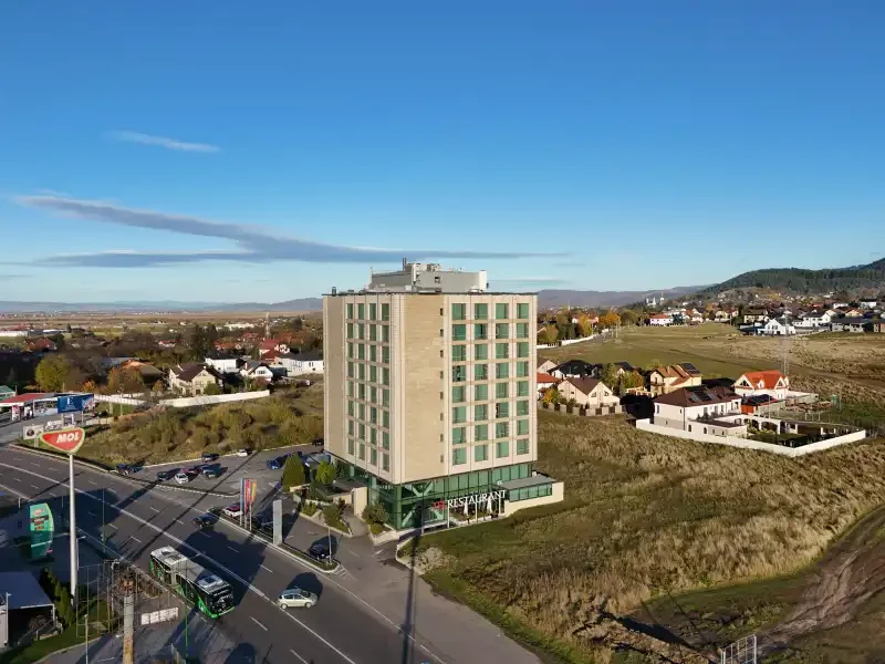 Un mare hotel din Brașov, scos la vânzare pentru 6 milioane de euro