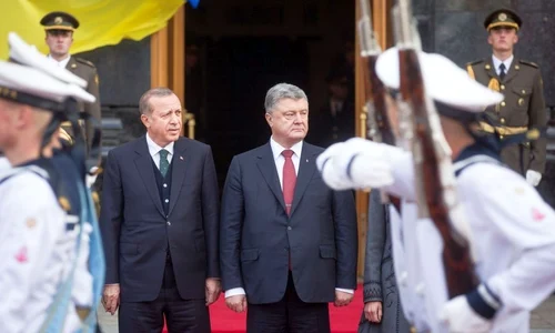 Ucraina cere Turciei să închidă Strâmtoarea Bosfor pentru navele militare rusești jpeg