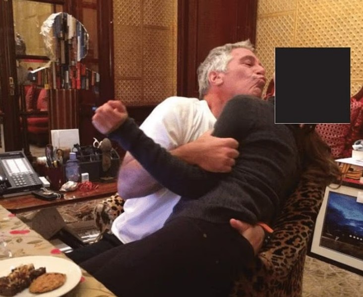 Epstein a dus o româncă „foarte drăguță” la Palatul Buckingham pentru prințul Andrew: „Niciun bărbat nu se uită la hainele tale”