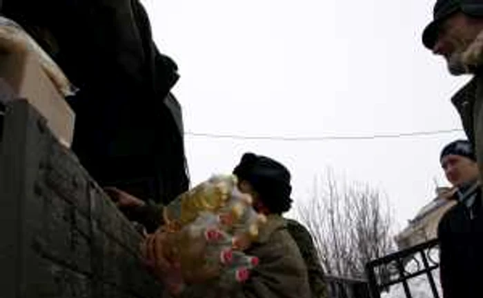 Intervenţia Brigăzii 10 Geniu în zonele sinistrate. FOTO: NICOLETA BUTNARU