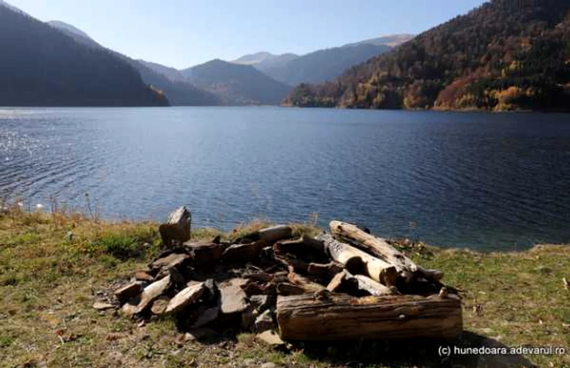 lacul gura apelor foto daniel guţă adevarul