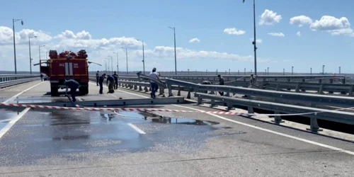 Rusia acuză serviciile secrete ucrainene de noul atac asupra podului Crimeei FOTO EPA-EFE