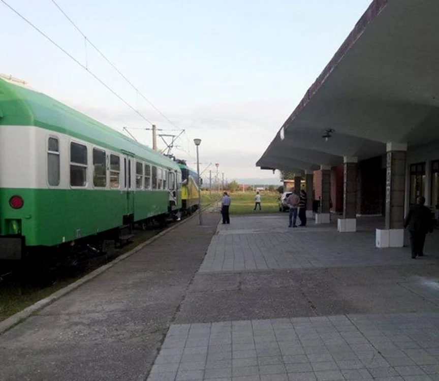 15 calători s-au urcat din Gara Motru (sursă: Motru Ştiri)