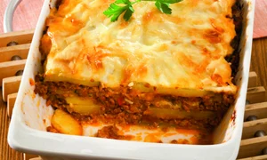 musaca de carne si cartofi jpeg