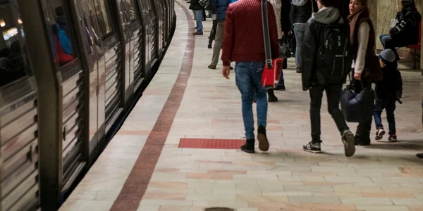 metrou piata victoriei 1 foto shutterstock