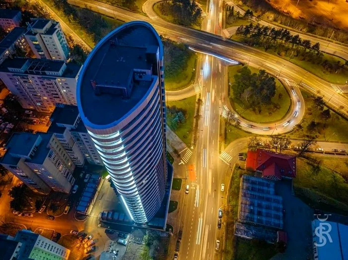West City Tower e cea mai înaltă clădire rezidențială din România. FOTO: Booking.com