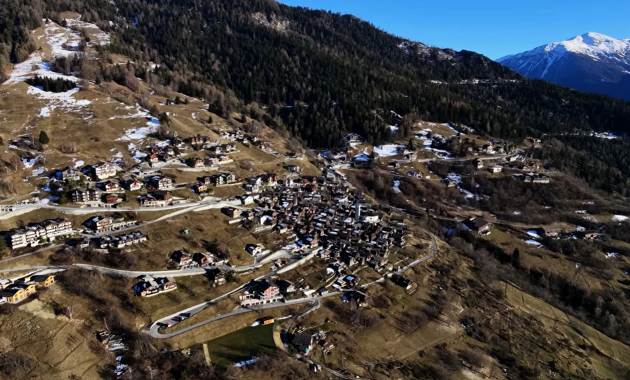 Satul idilic din Elveția FOTO: captura video