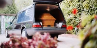 Servicii funerare inmormantare shutterstock 1719686554 jpg