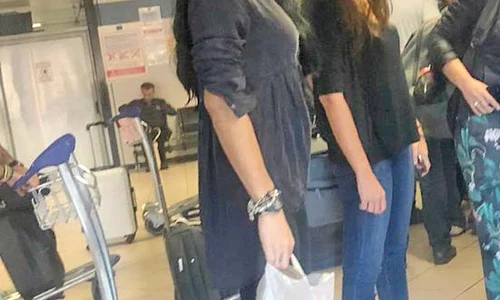 Margherita şi  Iuliana Luciu,  la aeroport jpeg