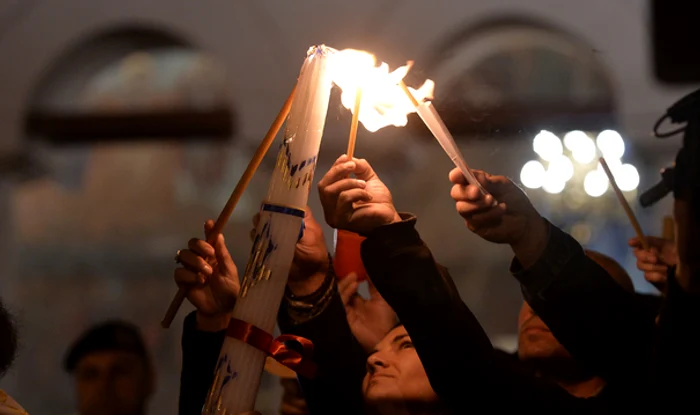 Lumina Sfânta. FOTO Arhiepiscopia Târgoviștei