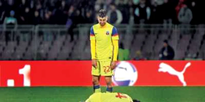 Galamaz (în picioare) şi Iliev prezintă imaginea de azi a Stelei