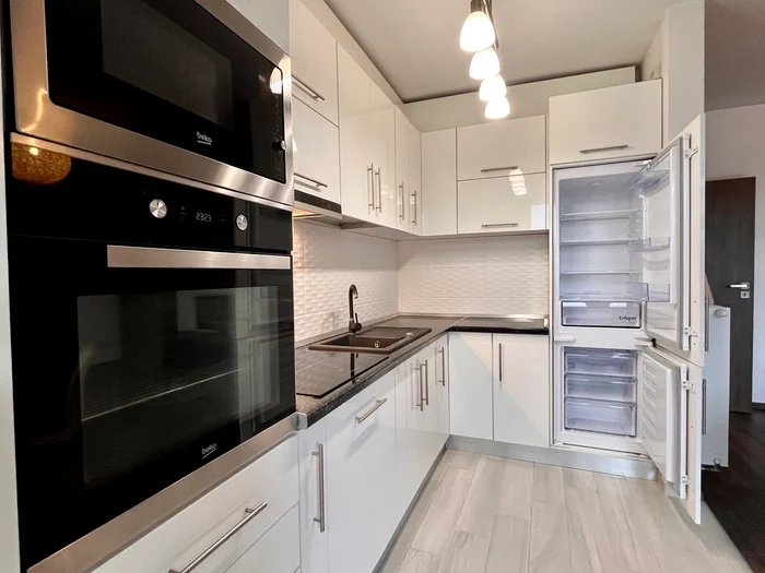 Apartamentul, după ce a fost curățat FOTO Facebook/Lemonaid