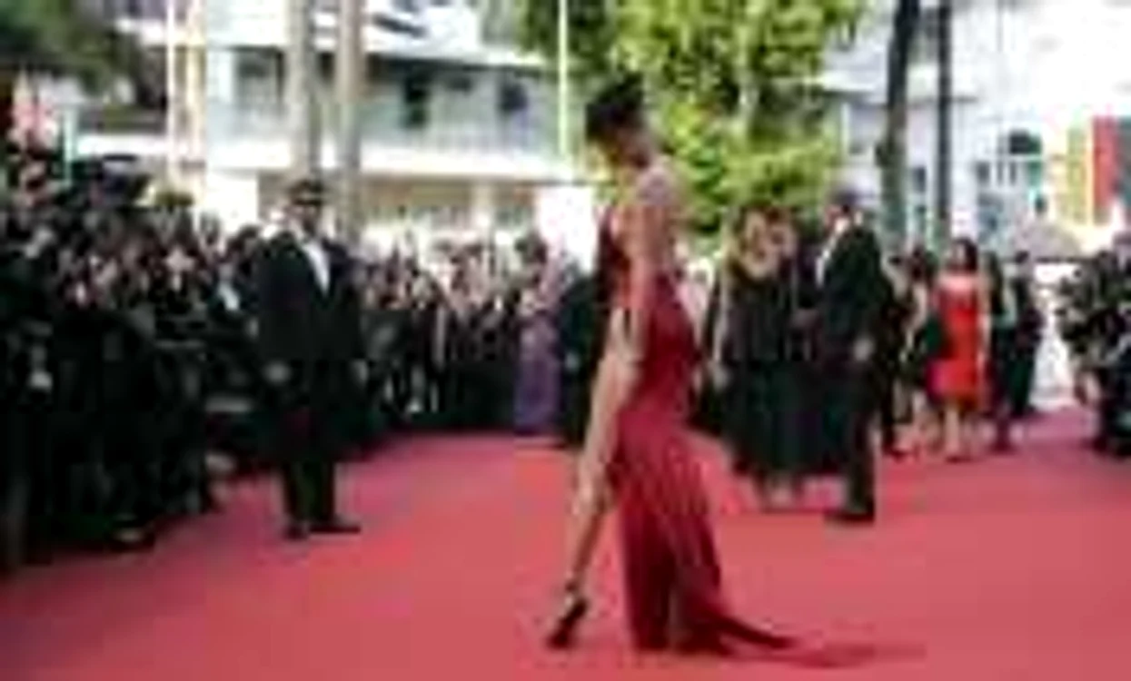 bella hadid cannes
