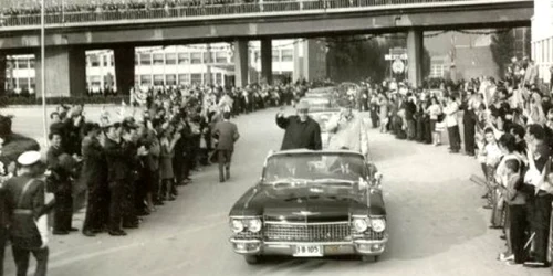 ceausescu la fabrica 1 mai ploiesti foto fototeca.iiccr.ro