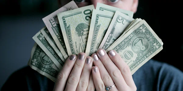 bani valuta dolari curs valutar unsplash jpg