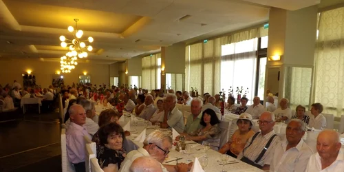 petrecere cupluri 50 de ani casatorie FOTO Alexandra Georgescu 