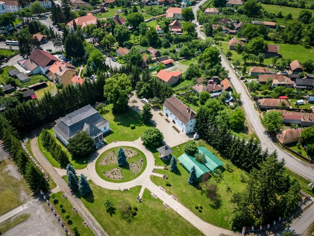 Conacul Mikes-Szentkereszty